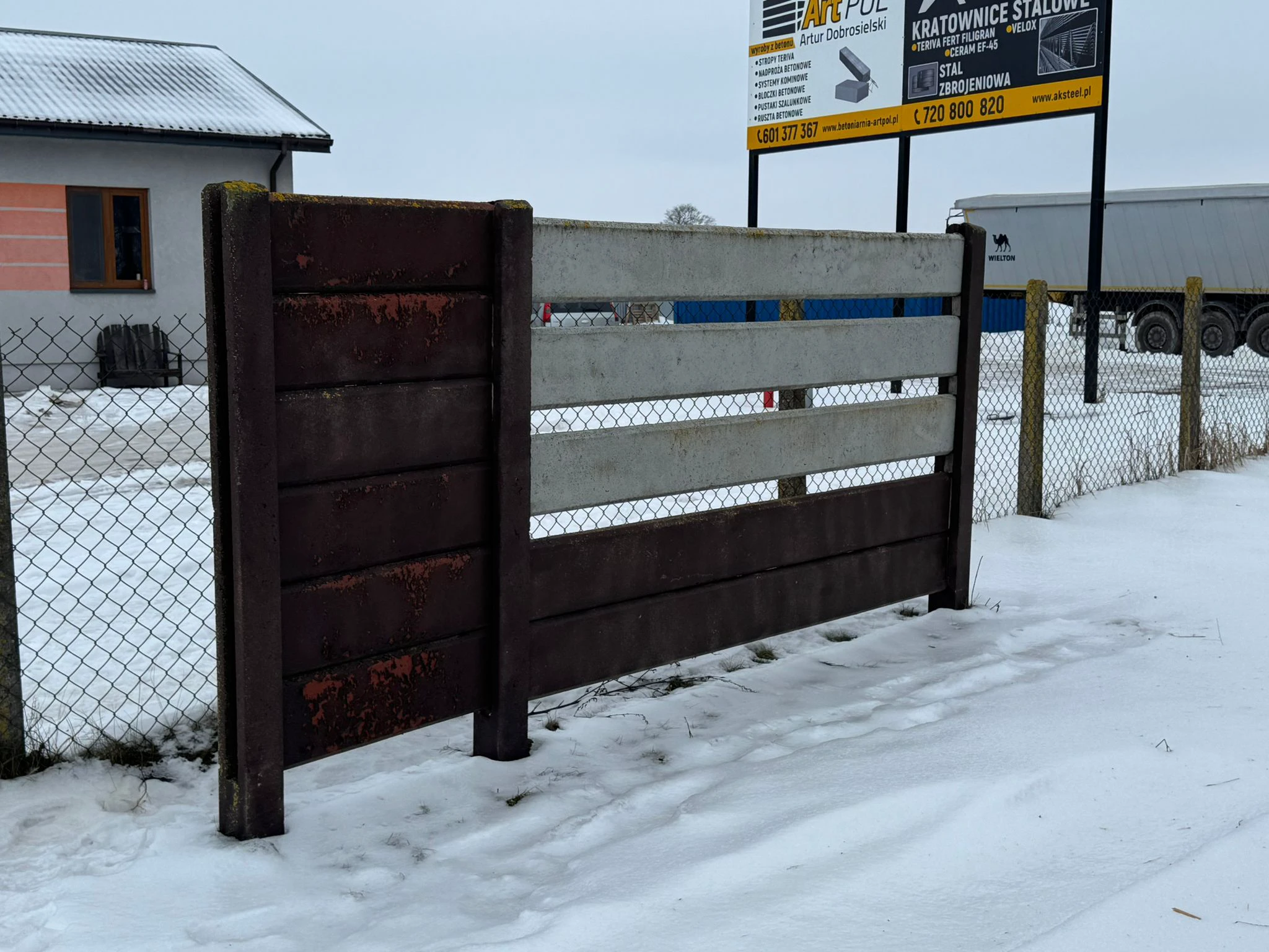 nowoczesne ogrodzenia betonowe